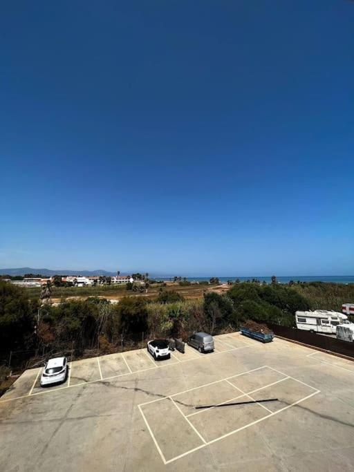 Nieuw: Horizonte, House By The Sea